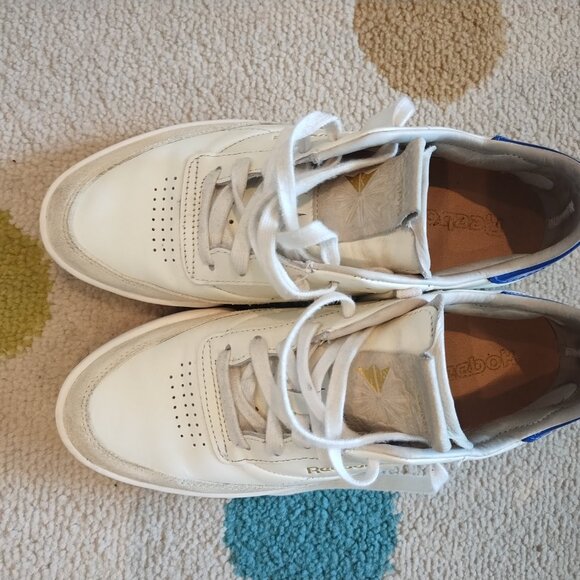 Reebok sneakers in size 7 - Picture 2 of 2